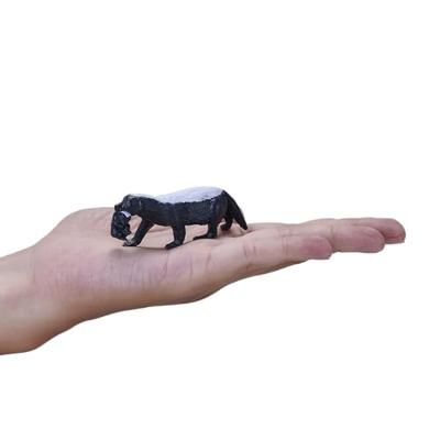 Mojo wildlife honingdas vrouwtje met welp 387153