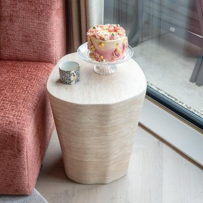 Richmond Organische Bijzettafel 'Fictus' Faux Travertine, 49 x 43cm