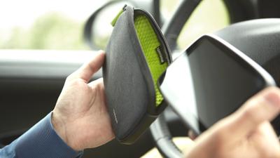 TomTom 9UUA.001.59 Beschermhoes voor TomTom navigatieapparaat, krasbestendig, schokbestendig, zwart
