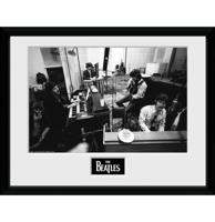 The Beatles: Studio Sgt. Peppers 30 x 40 cm Ingelijste Print - thumbnail