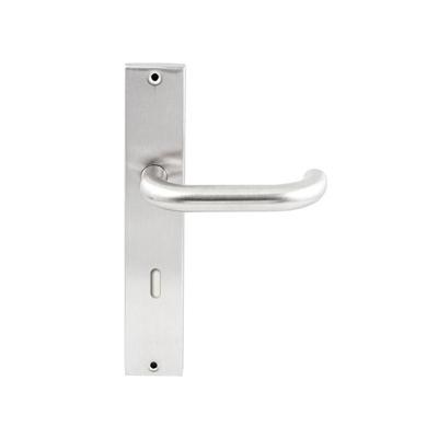 Hardbrass Deurkruk Stockholm op rechthoekig langschild sleutelgat 72mm - RVS