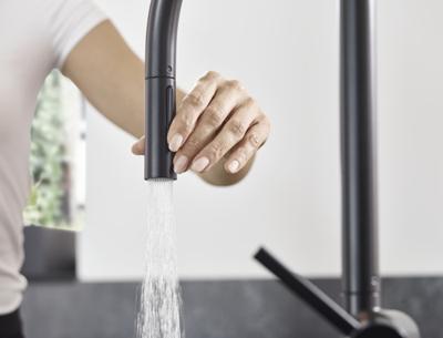 Hansgrohe Talis M54 ééngreeps keukenmengkraan 210 met uitttrekbare vuistdouche, 2 straalsoorten, rvs look Hansgrohe Talis M54 ééngreeps keukenmengkraan 210 met uitttrekbare vuistdouche, 2 straalsoorten, rvs look
