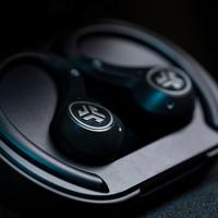 JLab Epic Air Sport ANC echt draadloze oordopjes, bluetooth draadloze hoofdtelefoon en usb oplaadcase met actieve ruisonderdrukking, trainingsbestendig IP66 en kenmerkend 3 EQ-geluid - thumbnail