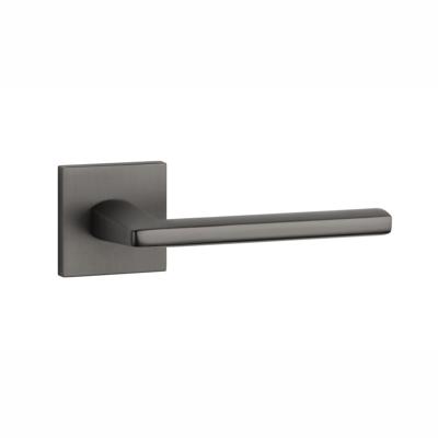 STILE | Raamkruk Hira Q | Titanium