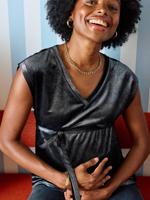 Mouwloze zwangerschaps-t-shirt van fluweel / velours met pailletten zwart - thumbnail