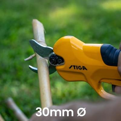 Stiga SC 100e Kit Accu Snoeischaar | 1 serie | 0,5 kW | inductie | 30 mm snoeibreedte. 3 pre-set standen | incl. 1 x 20V E 24 accu + C 215 S lader - Stiga SC 100e Kit Accu Snoeischaar | 1 serie | 0,5 kW | inductie | 30 mm snoeibreedte. 3 pre-set standen | incl. 1 x 20V E 24 accu + C 215 S lader -