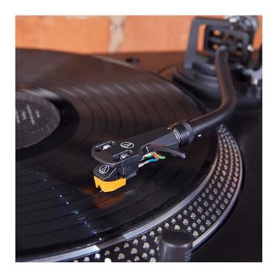 Audio Technica AT-VM95EN/H MM cartridge gemonteerd op headshell, naakt elliptisch