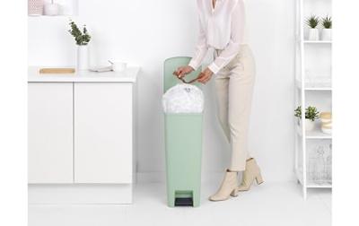 Brabantia Step Up pedaalemmer 40 liter jade green Brabantia Step Up pedaalemmer 40 liter jade green