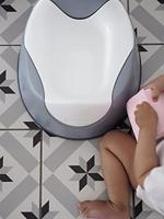 Ergonomisch toiletpotje voor baby's BEABA light mist - thumbnail