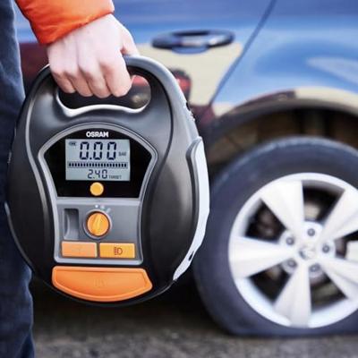 Osram Automotive TYREinflate 6000 Compressor 5.5 bar Automatische afschakeling, Digitaal display, Met werklamp, Met Powerbank-functie, 12- en 230V-laadbaar, Osram Automotive TYREinflate 6000 Compressor 5.5 bar Automatische afschakeling, Digitaal display, Met werklamp, Met Powerbank-functie, 12- en 230V-laadbaar,