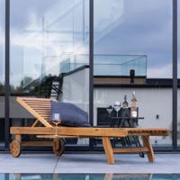 Nohr Ligbed 'Rendell' Acaciahout, Op wielen - thumbnail