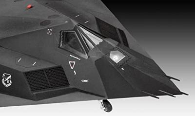Revell 1/72 F-117A Nighthawk - Lockheed Martin Revell 1/72 F-117A Nighthawk - Lockheed Martin