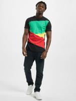 Urban Classics / t-shirt Zig Zag in zwart - thumbnail