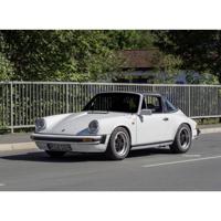 Revell 1/24 Porsche 911 Carrera 3.2 Targa (G-model) - thumbnail