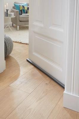 tesa 05418-00001-04 Afdichtingstape tesamoll Zwart (l x b) 0.95 m x 25 mm 1 stuk(s) tesa 05418-00001-04 Afdichtingstape tesamoll Zwart (l x b) 0.95 m x 25 mm 1 stuk(s)