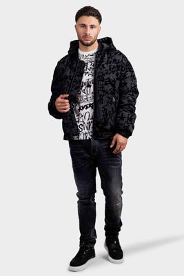 Versace Jeans Couture Graffiti Print Jas Heren Zwart - Maat 52 - Kleur: Zwart | Soccerfanshop Versace Jeans Couture Graffiti Print Jas Heren Zwart - Maat 52 - Kleur: Zwart | Soccerfanshop