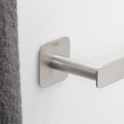 Toiletrolhouder Tiger Colar L Vorm Geborsteld RVS - thumbnail