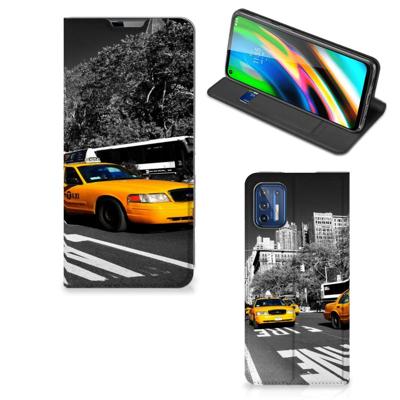 Motorola Moto G9 Plus | Book Cover | New York Taxi