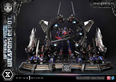 Transformers: Dark of the Moon (Film) Museum Masterline Statue Optimus Prime Weapons Depot 127 cm