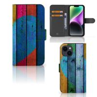 iPhone 15 | Book Style Case | Wood Heart - Cadeau voor je Vriend - thumbnail