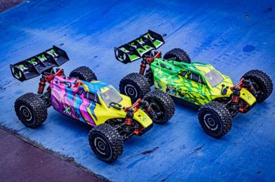 Absima 1:12 EP Buggy Neon Furry 4WD BL RTR Paars Brushless 1:12 RC auto Elektro Buggy 4WD RTR 2,4 GHz Incl. accu en lader Absima 1:12 EP Buggy Neon Furry 4WD BL RTR Paars Brushless 1:12 RC auto Elektro Buggy 4WD RTR 2,4 GHz Incl. accu en lader