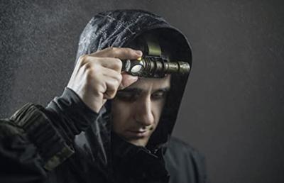 ArmyTek Wizard C2 Pro Olive White Zaklamp werkt op een accu LED Met riemclip 2500 lm 115 g ArmyTek Wizard C2 Pro Olive White Zaklamp werkt op een accu LED Met riemclip 2500 lm 115 g