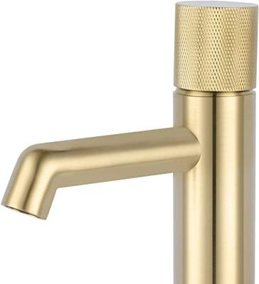 Ben Engraved Cross wastafelkraan geborsteld messing pvd-coating