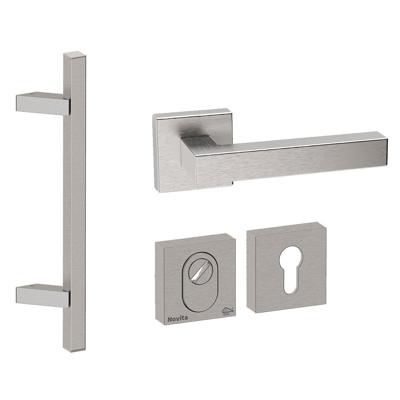 Hardbrass Voordeurset vierkant 3-delig met greep schuin SKG3 met kerntrekbeveiliging - RVS Hardbrass Voordeurset vierkant 3-delig met greep schuin SKG3 met kerntrekbeveiliging - RVS