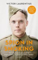 Spion in smoking - thumbnail