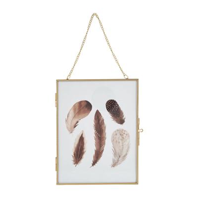 Fotolijst aan ketting - goud - 18x23 cm Fotolijst aan ketting - goud - 18x23 cm