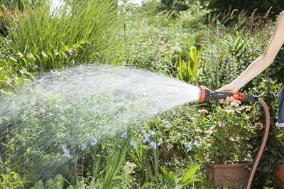 Gardena Profi-System Spray Nozzle with Various Spray Patterns & Ergonomic Lock Button - Making Gardening Easy - thumbnail