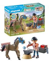 Playmobil® Horses of waterfall 71357 hoefsmid Ben en Achilles - thumbnail