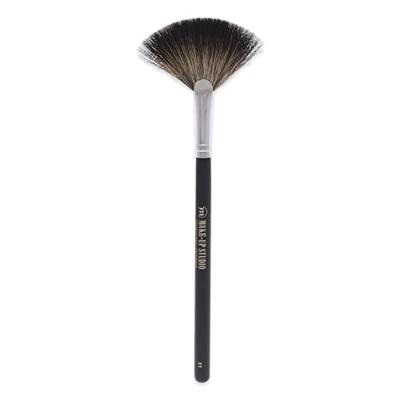 Make-Up Studio Brushes No. 31 Fan Shaped Brush 1Stuks Make-Up Studio Brushes No. 31 Fan Shaped Brush 1Stuks