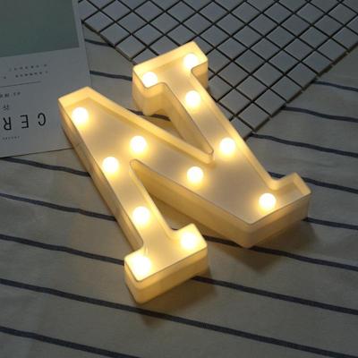 Alfabet N Engelse letter vorm decoratieve licht droge batterij aangedreven warm wit staande opknoping LED vakantie licht