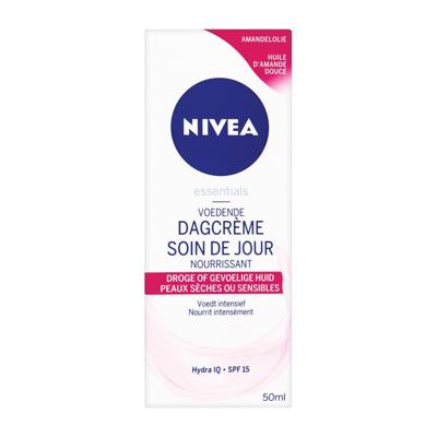 Nivea Essentials Hydraterende Dagcreme Droge Of Gevoelige Huid 50ml Nivea Essentials Hydraterende Dagcreme Droge Of Gevoelige Huid 50ml