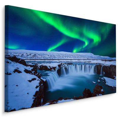 Schilderij - Noorderlicht boven waterval, premium print