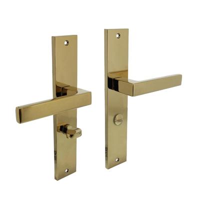 Intersteel Deurkruk Hera op schild met toilet-/badkamersluiting 63/8 mm - PVD messing Intersteel Deurkruk Hera op schild met toilet-/badkamersluiting 63/8 mm - PVD messing