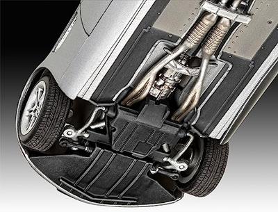 Revell 1/24 BMW Z8 - James Bond 007 (The World Is Not Enough) Geschenkset