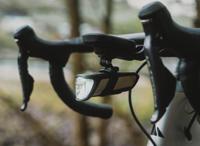 Busch + Müller koplamp "ixon core 2 highbeam" b&m ixon core 2 highbeam battery-powered headlight - thumbnail