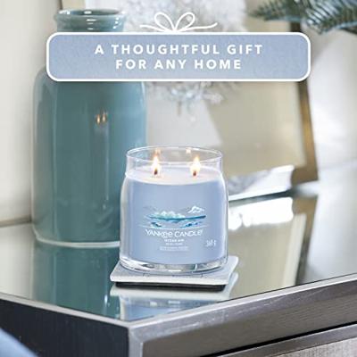 Yankee Candle Ocean air signature medium jar - thumbnail