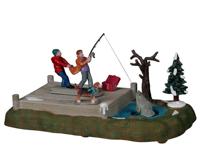 Lemax too big a catch bewegend kerstdorp tafereel Vail Village 2022 - thumbnail