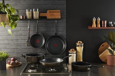 Tefal XL Force Koekenpan 32 cm Zwart Tefal XL Force Koekenpan 32 cm Zwart