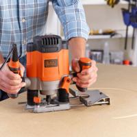 BLACK+DECKER KW1200EKA 1200W bovenfrees | 6 frezen | Parallelgeleider | Spantang | Kantgeleider | In koffer - KW1200EKA-QS - thumbnail