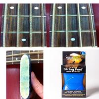MusicNomad MN109 String Fuel All in 1 String Cleaner & Lubricant schoonmaakmiddel voor snaren - thumbnail