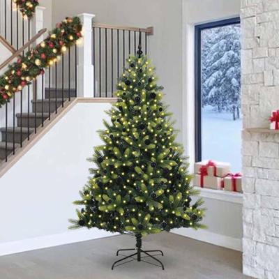 Kunstkerstboom met scharnier 300 LEDs Groen 240 cm PVC en PE