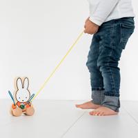 Nijntje houten trekfiguur met kralen - thumbnail