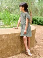 Meisjesjurk met Engels borduursel saliegroen - thumbnail