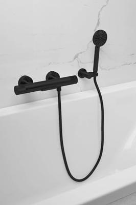 Ben Engraved Cross thermostatische badkraan met watervaluitloop en gravering mat zwart