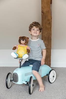 Sprekende muzikale knuffel - Zigeunerspeelgoed - Kleine bruine beer - Verhalenverteller - 28 cm - Bruin Geel Rood