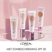 L’Oréal Paris Make-Up Designer BB C'est Magic BB Cream 02 Light met Hydraterend Vijg-extract en Antioxidanten - 3 stuks voordeelverpakking - Gekleurde Dagcrème met SPF 20 met een natuurlijke, lichte dekking - 30 ml - thumbnail